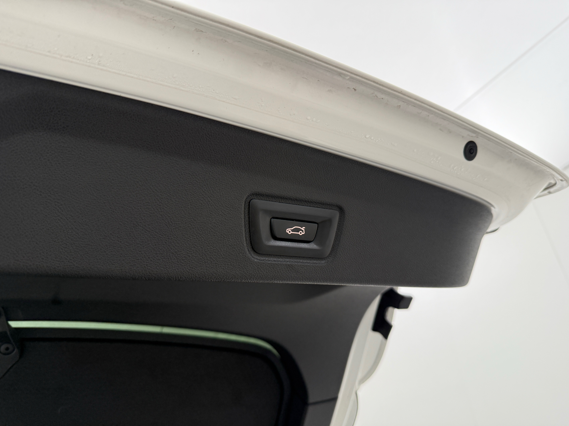 Hvid BMW i4 fra 2022