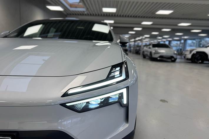 undefined Polestar 4 fra 2025