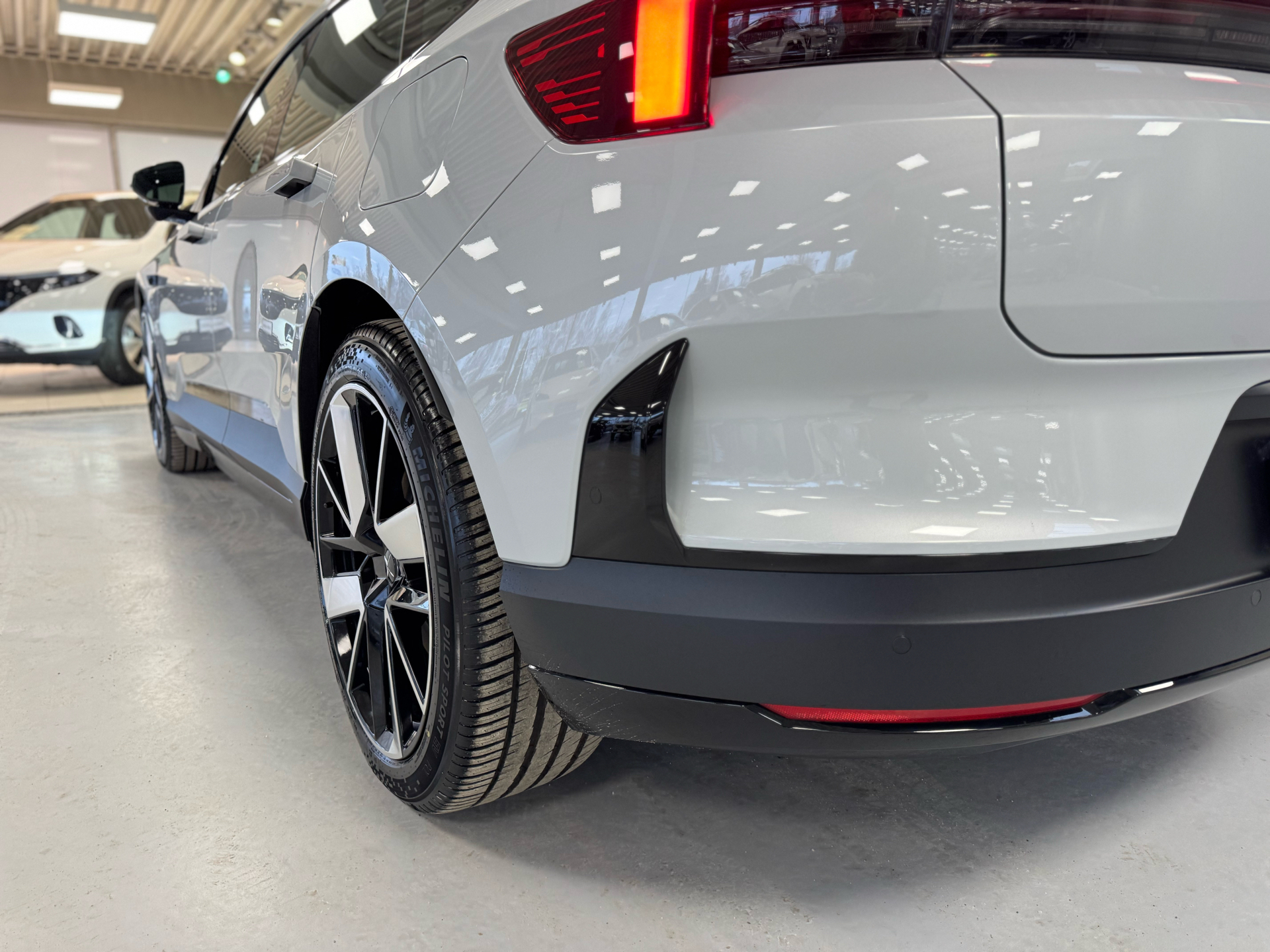Polestar 4
