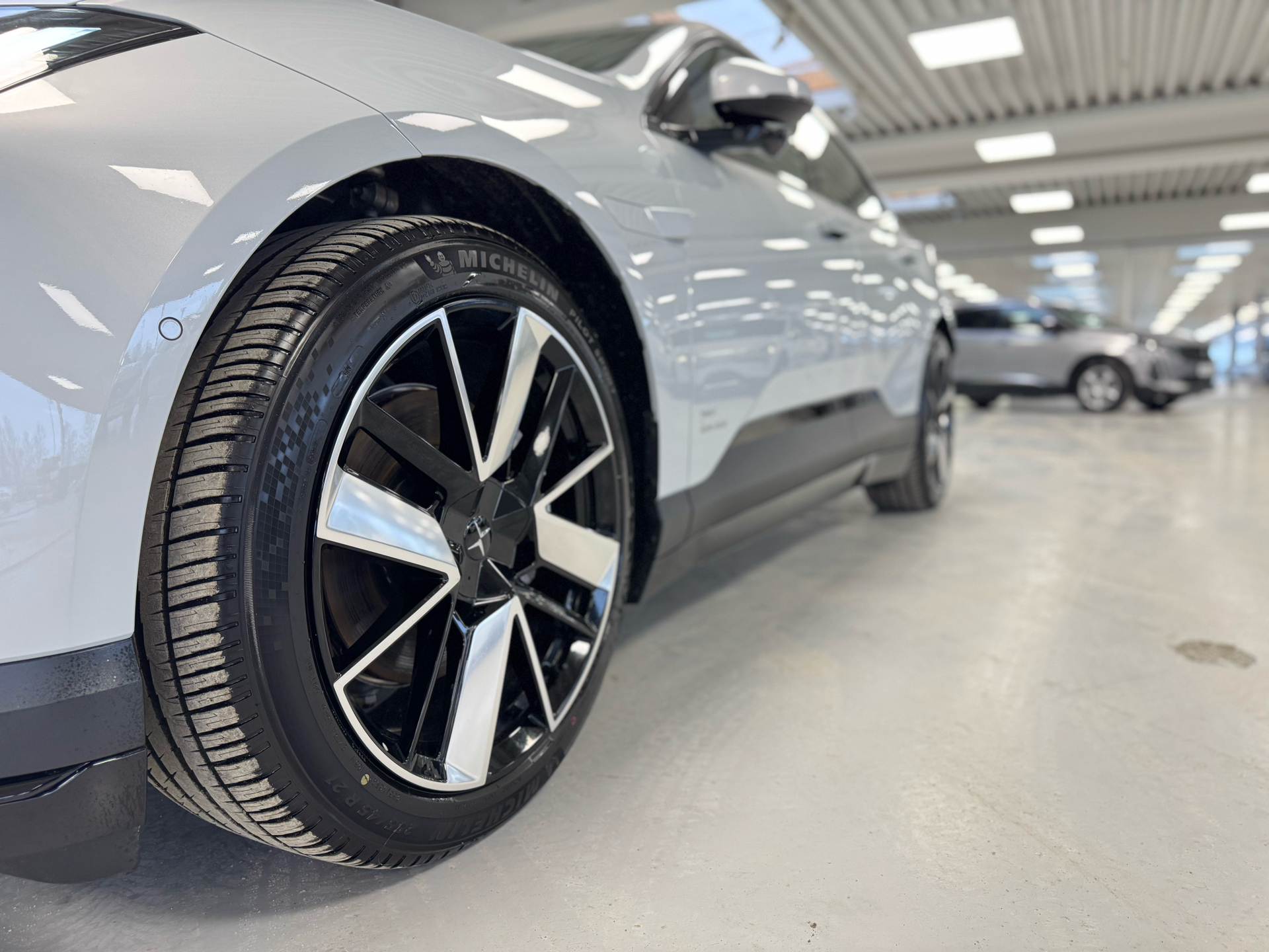 undefined Polestar 4 fra 2025