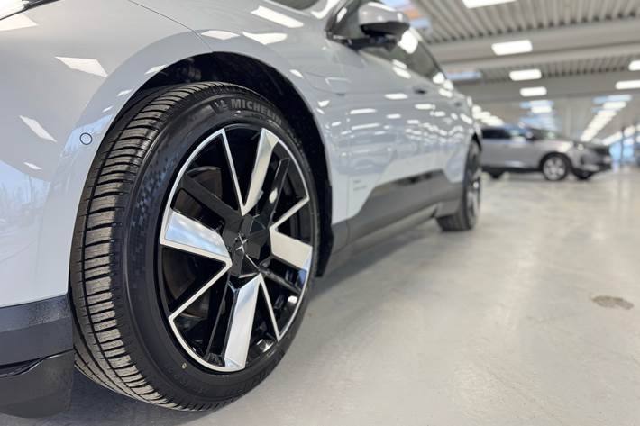 undefined Polestar 4 fra 2025