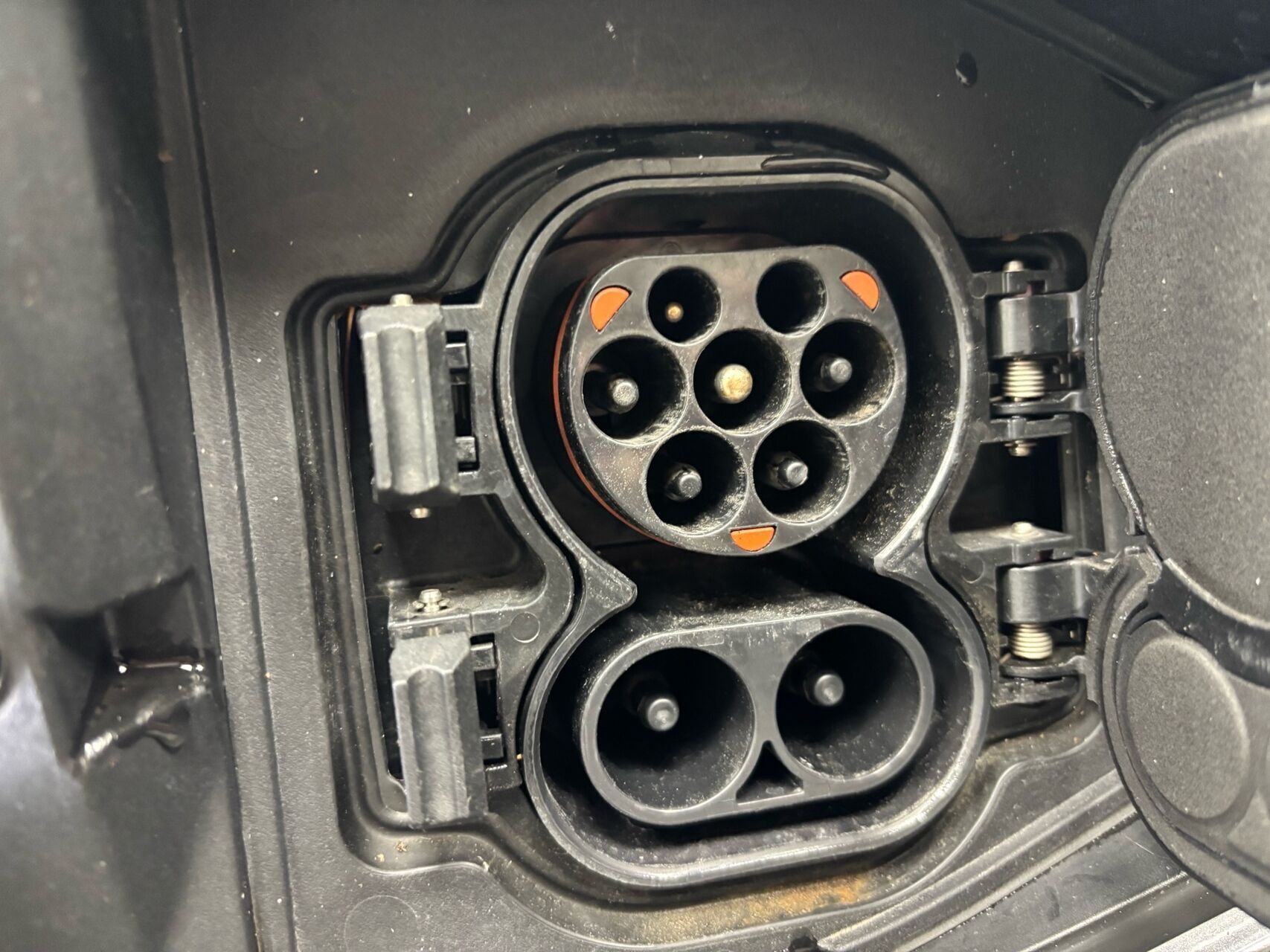 Grå Nissan Ariya fra 2022