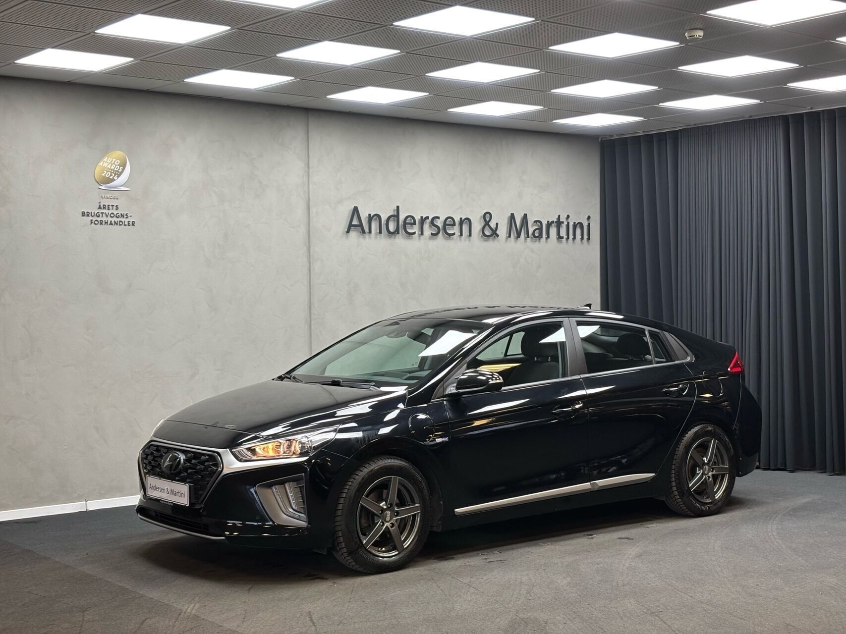 Hyundai Ioniq 1,6 GDI  Plugin-hybrid Trend plug-in 141HK 5d 6g Aut.