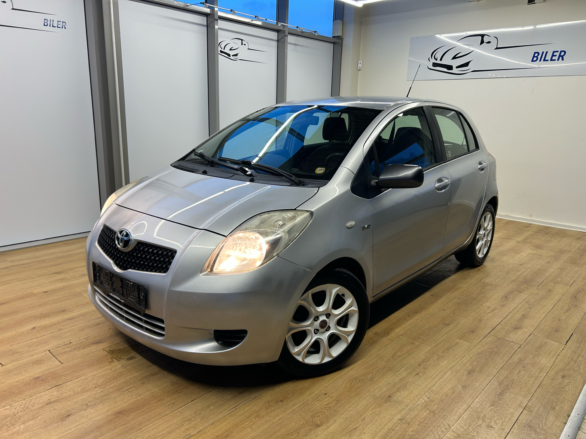 Toyota Yaris 1,4 D-4D Linea Terra 90HK 5d