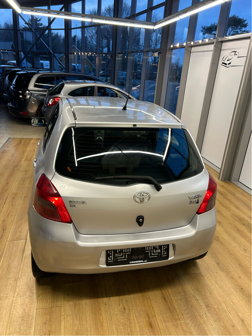 Toyota Yaris 1,4 D-4D Linea Terra 90HK 5d