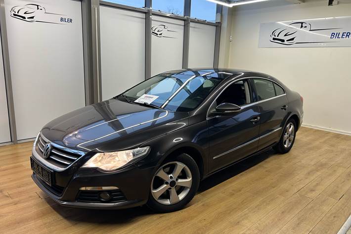 Sort VW Passat fra 2009
