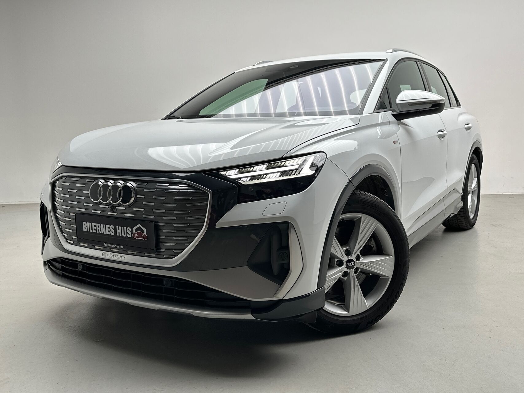 Hvid Audi Q4 fra 2021