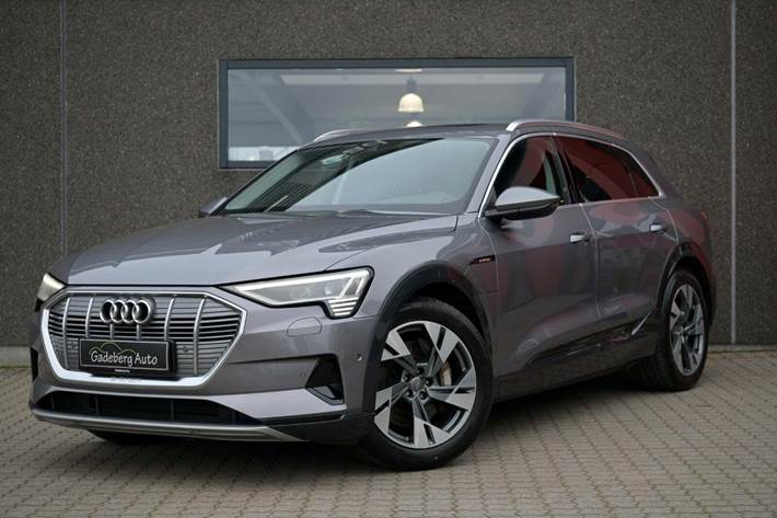 Grå Audi e-tron fra 2020 set udefra