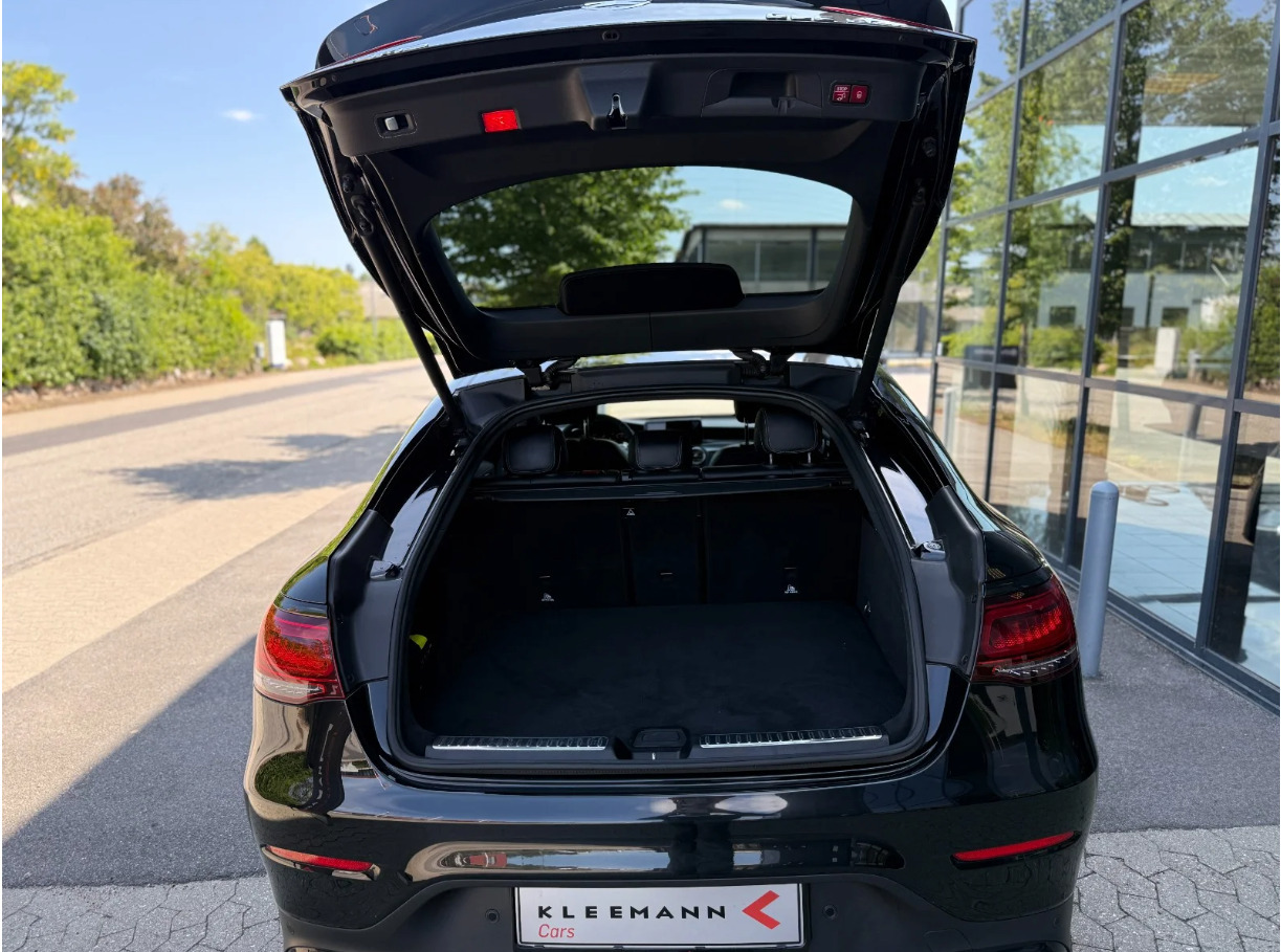 Sort Mercedes GLC63 fra 2020