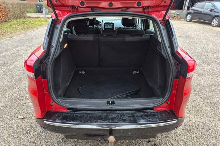 Grøn Renault Clio IV fra 2015