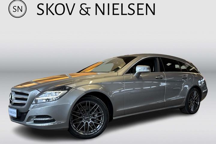 Grå Mercedes CLS350 fra 2014 set udefra
