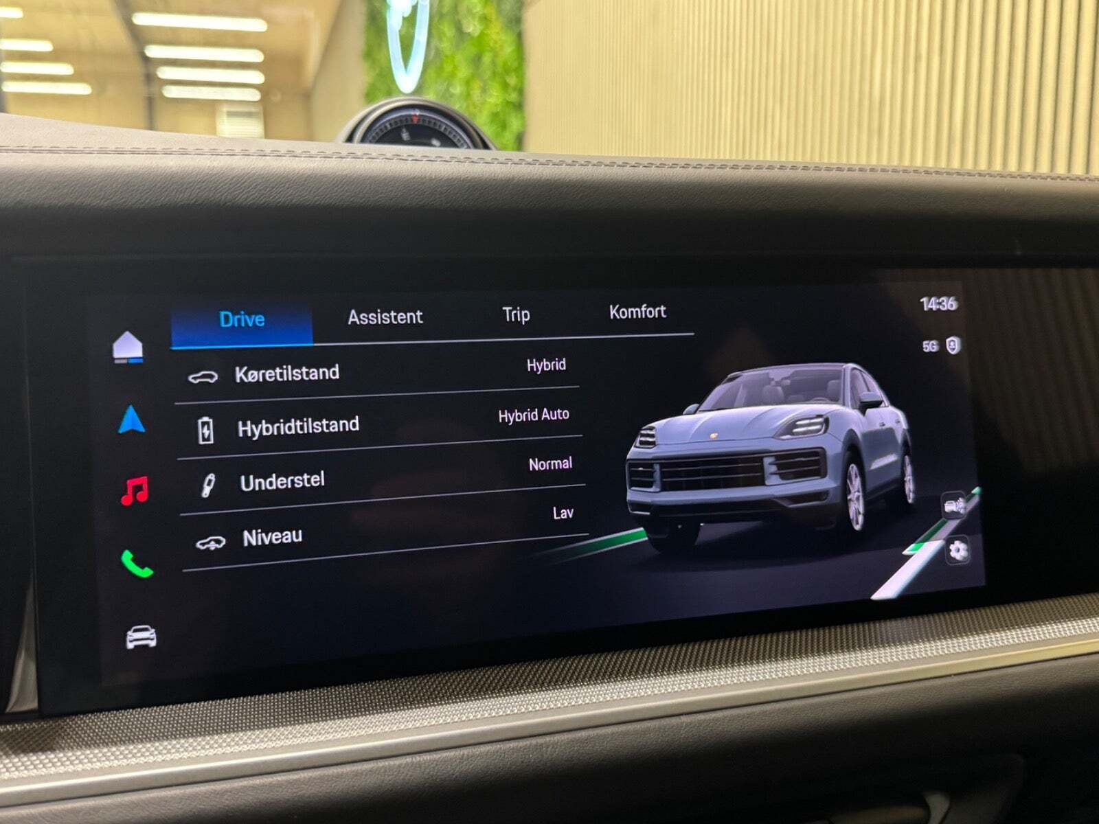 Grå Porsche Cayenne fra 2026
