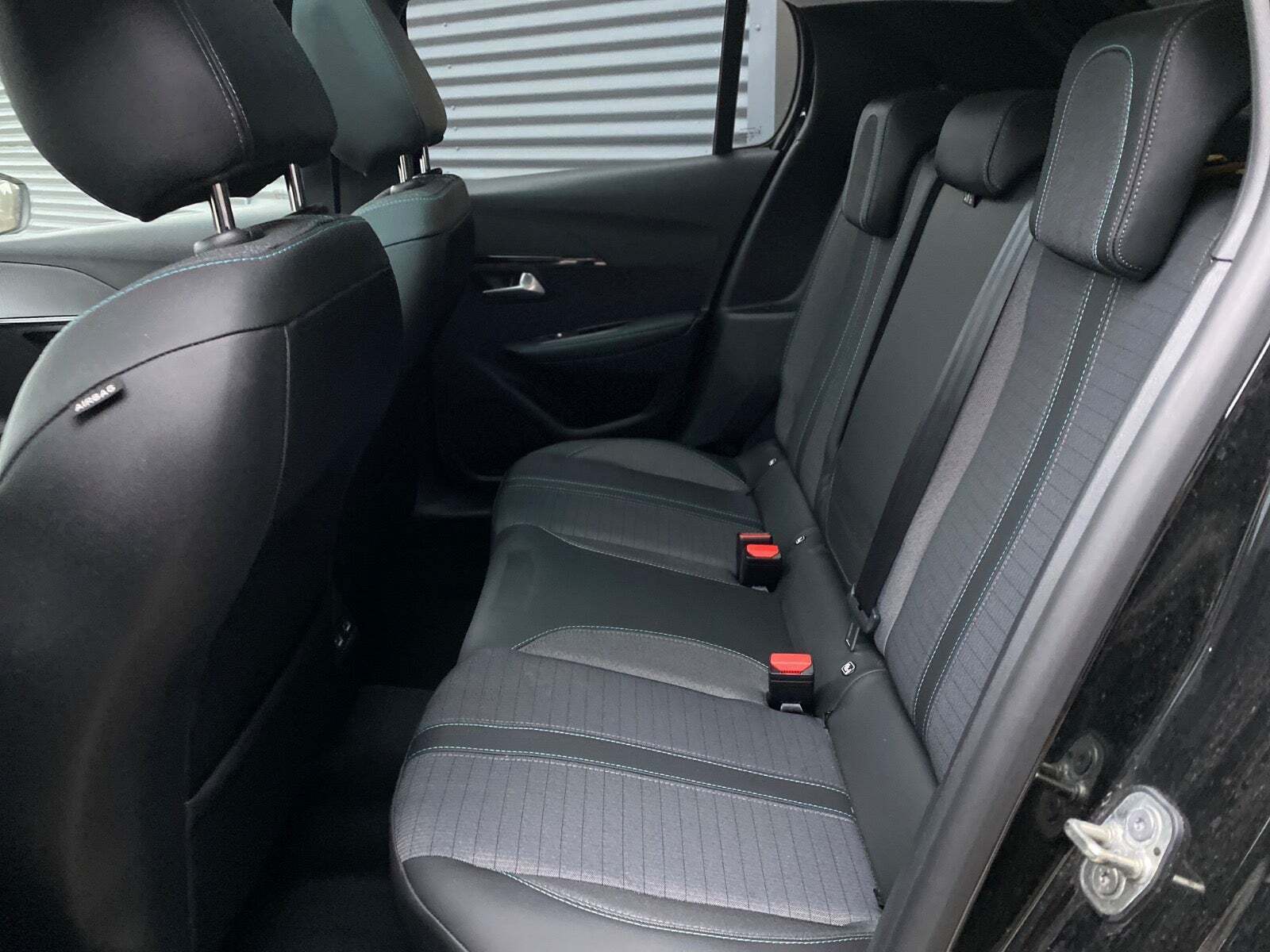 Sort Peugeot 208 fra 2021