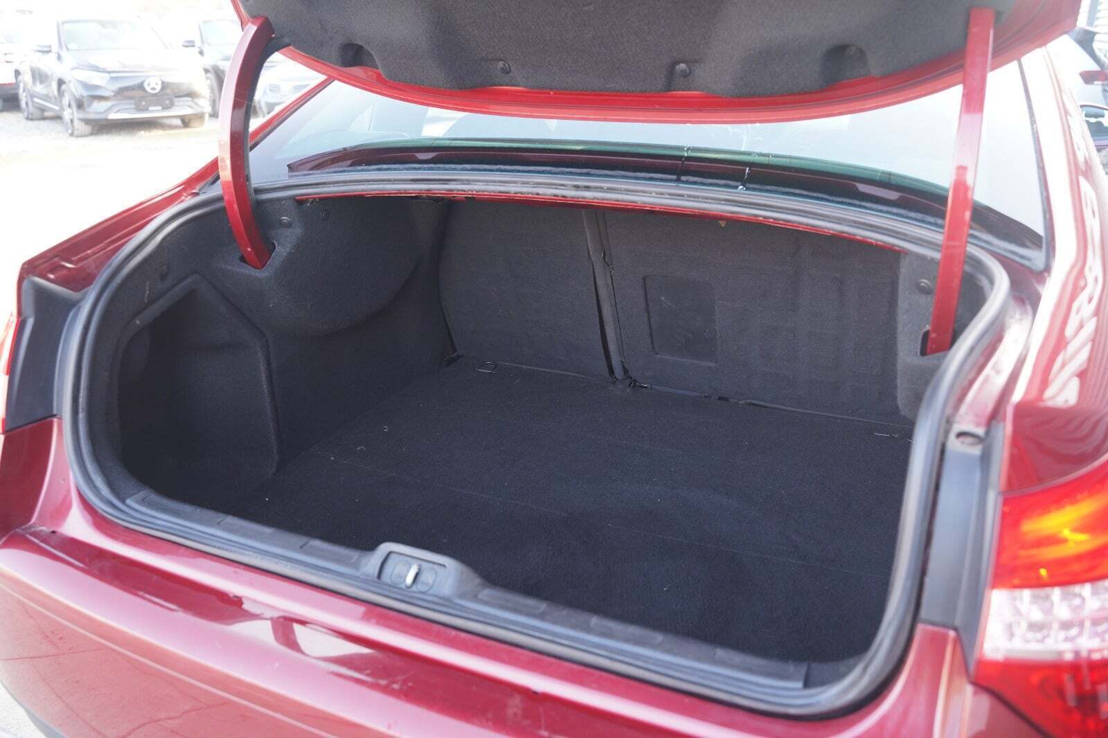 Rød Citroën C5 fra 2009