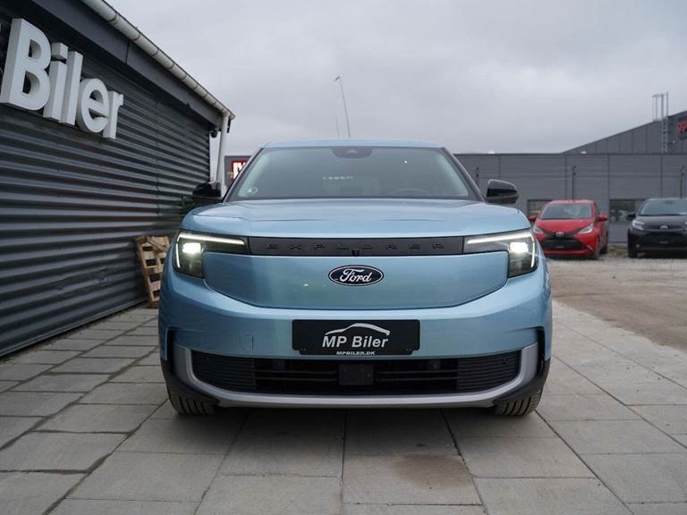 Ford Explorer 77 Select Extended Range