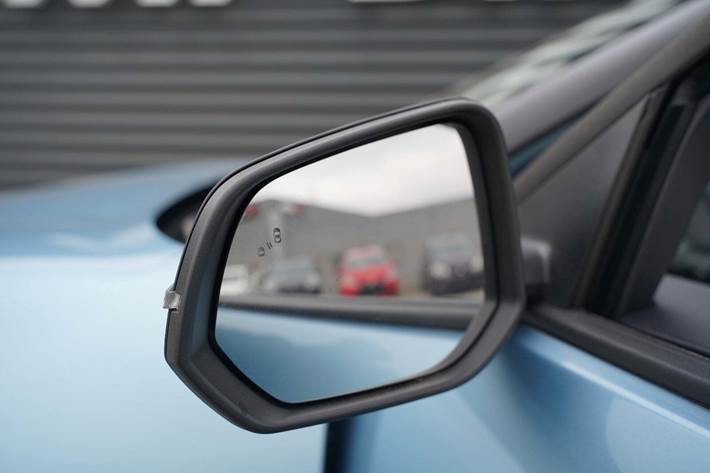 Blå Ford Explorer fra 2024