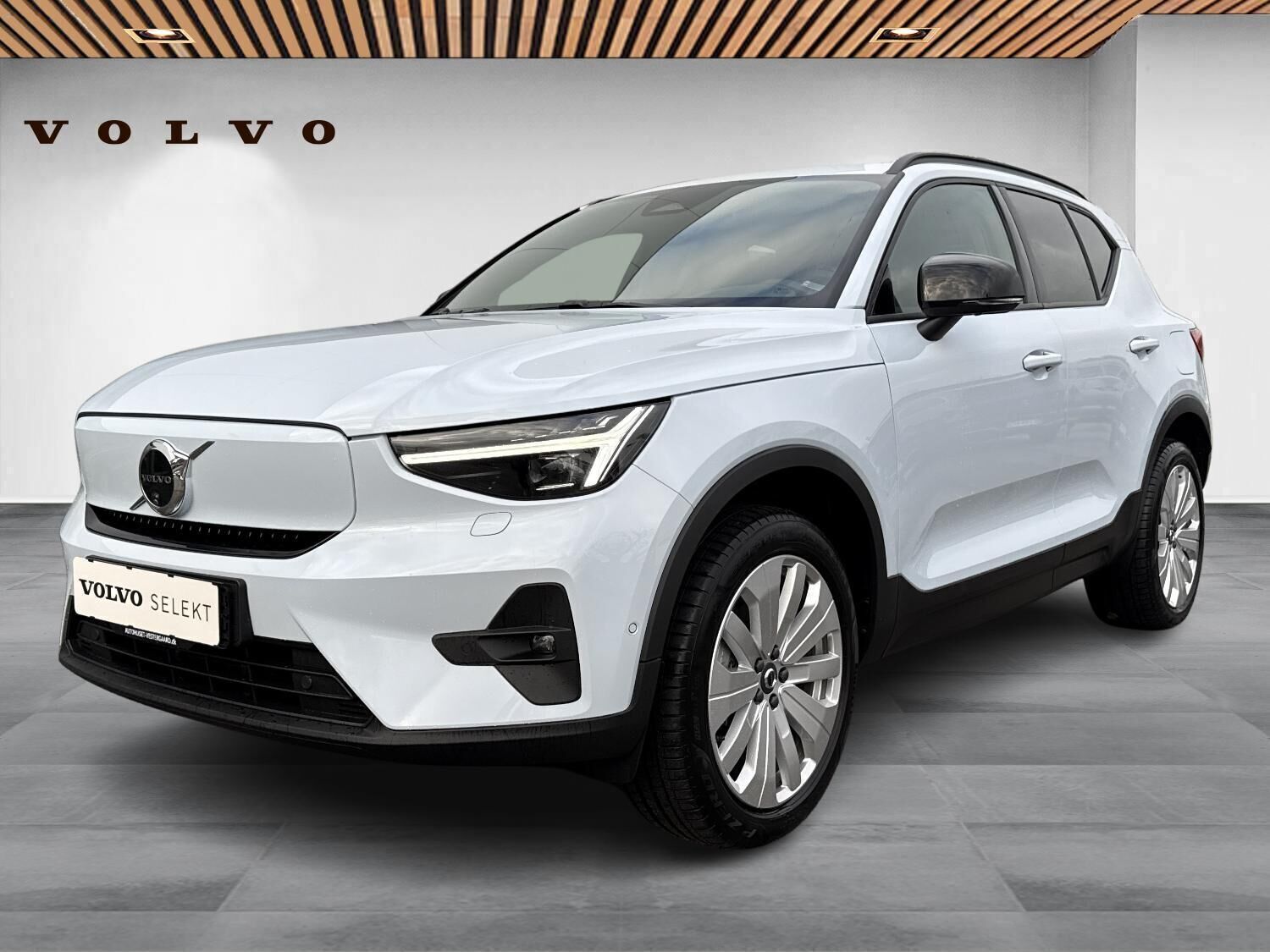 Volvo EX40 Extended Range Core