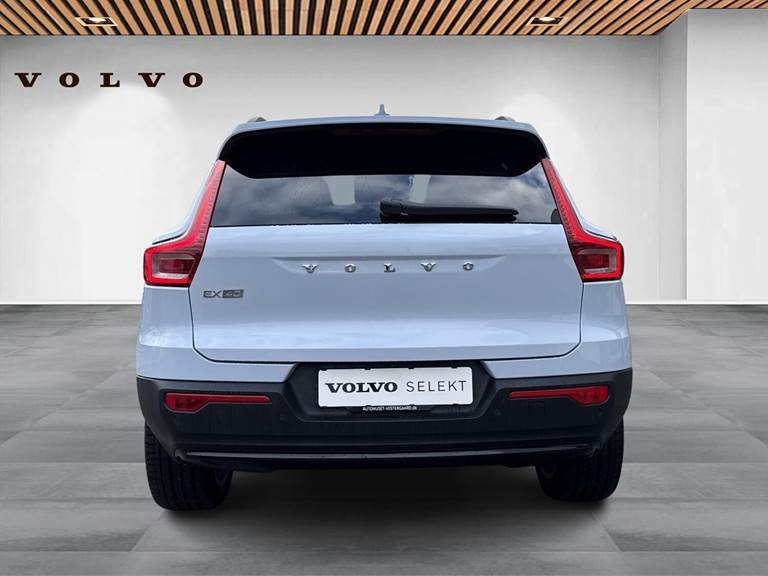 Volvo EX40 Extended Range Core