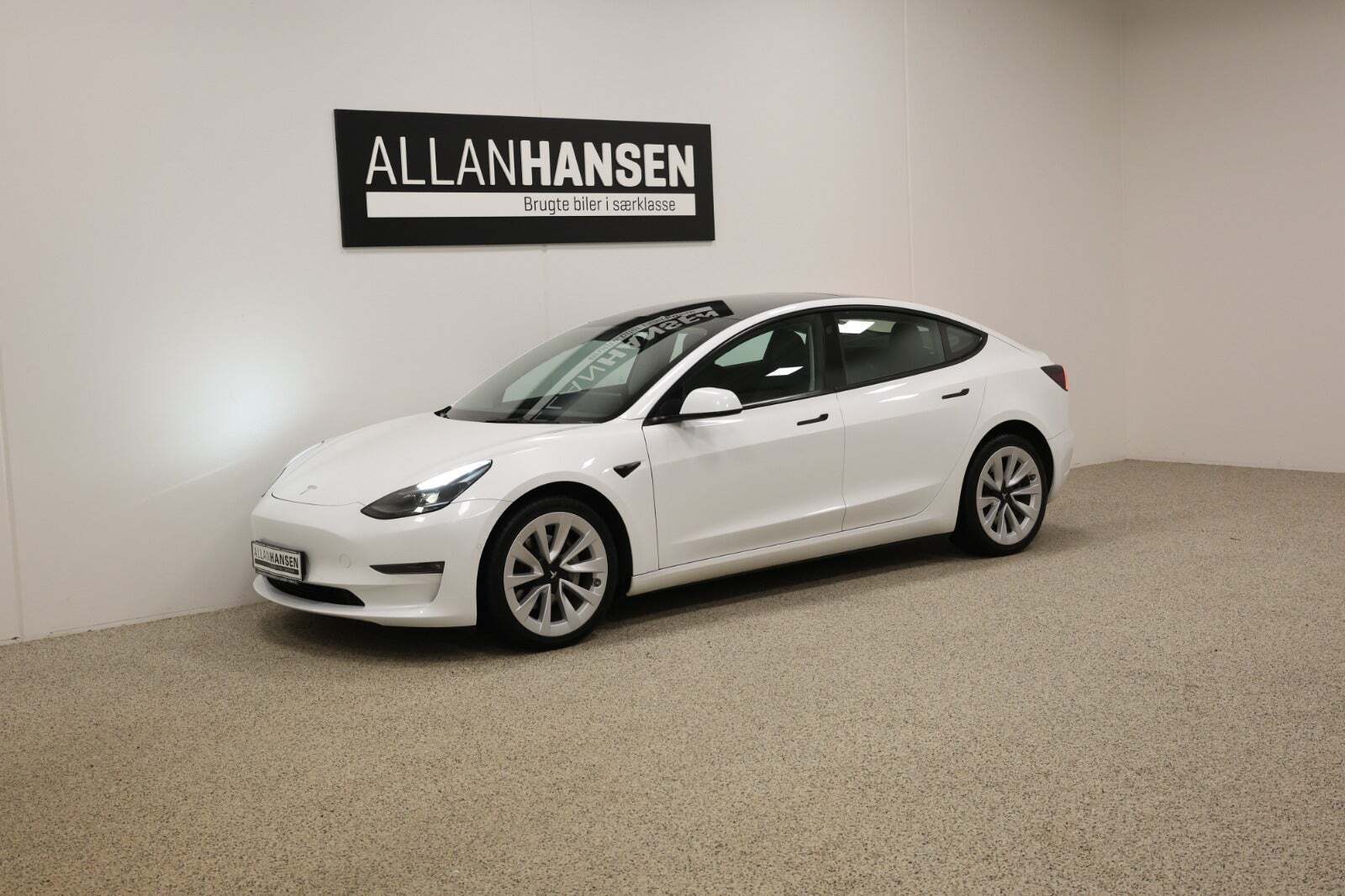 Tesla Model 3 Long Range AWD