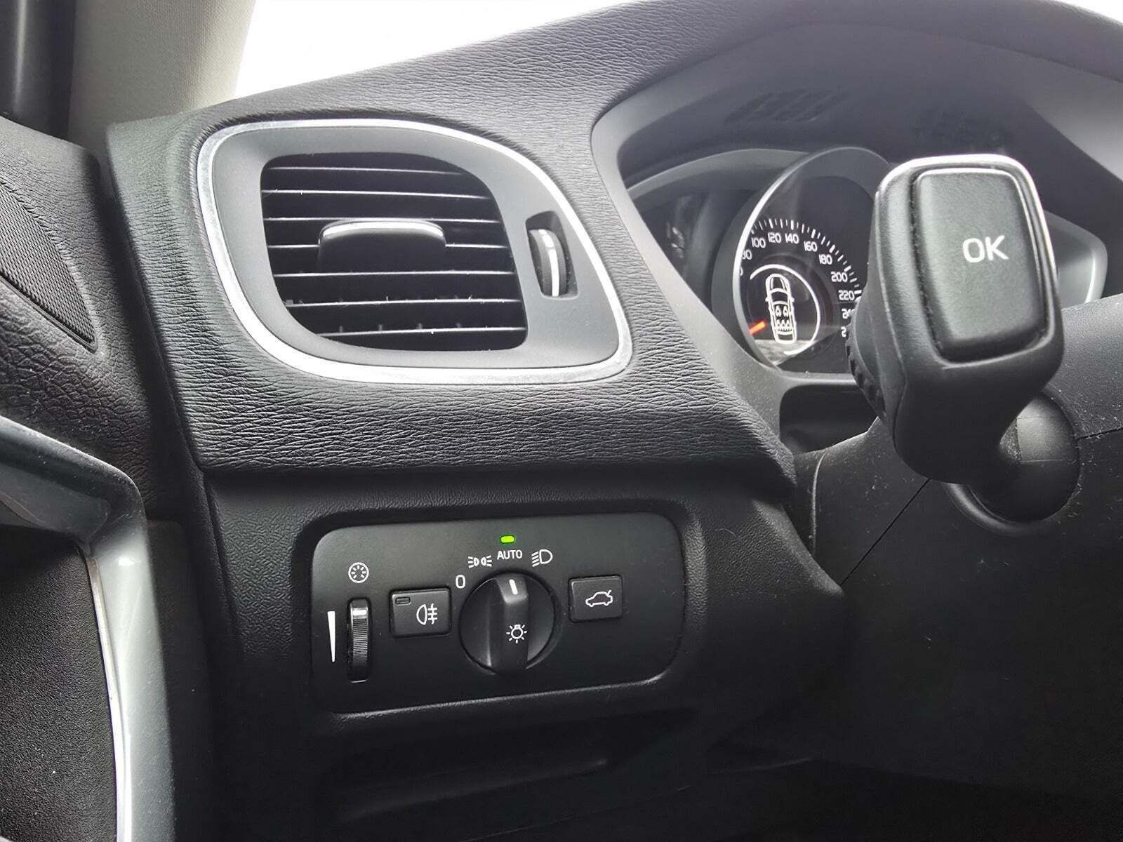 Volvo V40 2,0 D2 120 Momentum