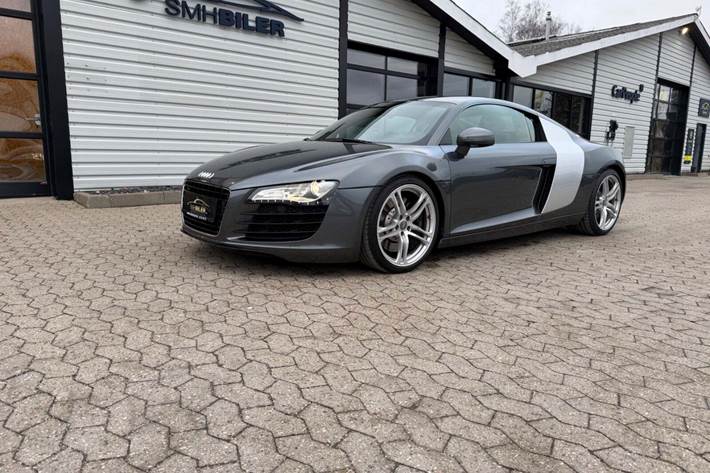 Grå Audi R8 fra 2008 set udefra