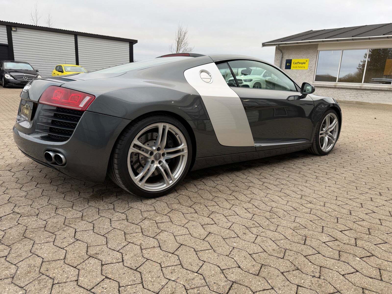 Audi R8 4,2 FSi Coupé quattro R-tr.