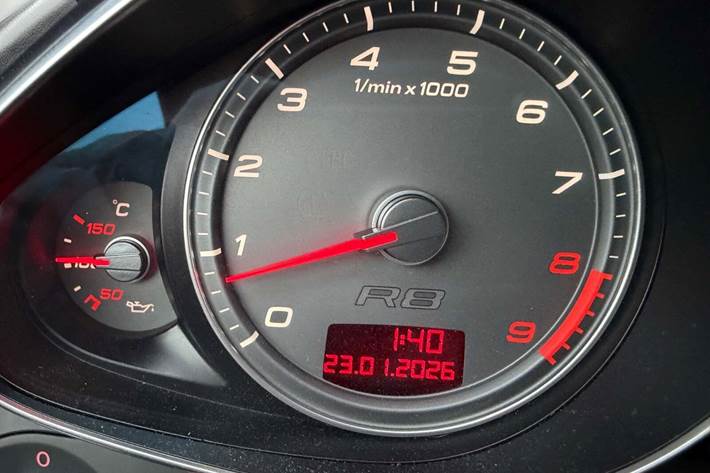 Grå Audi R8 fra 2008