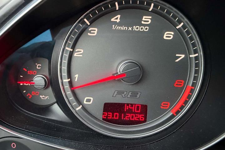 Grå Audi R8 fra 2008