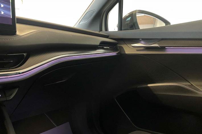 Blå Skoda Enyaq fra 2022