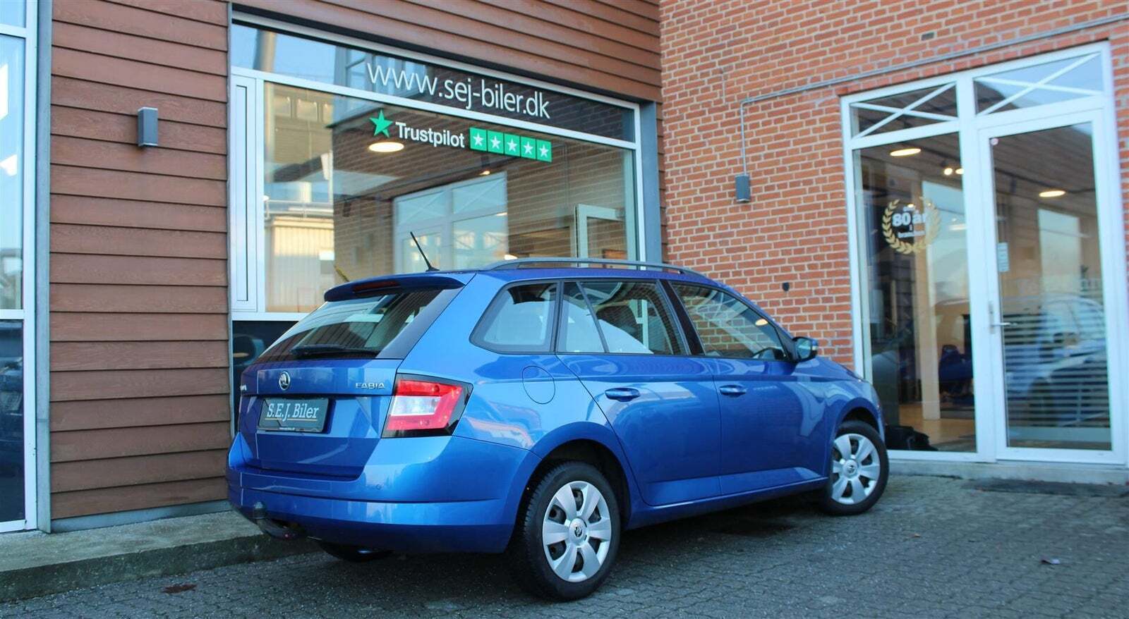 Blå Skoda Fabia fra 2015