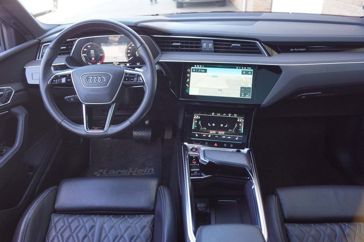 Audi e-tron S quattro