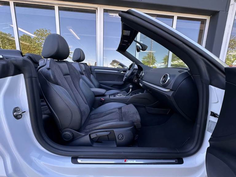 Audi A3 1,6 TDi 110 Ambiente Cabriolet