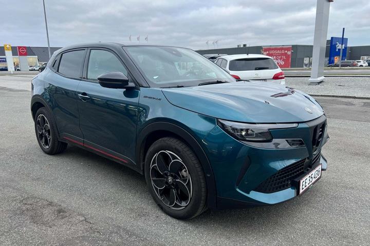 undefined Alfa Romeo Junior fra 2025