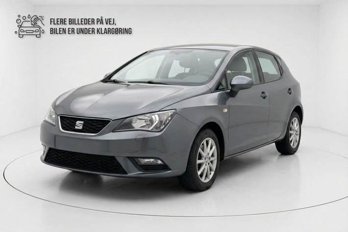 Grå Seat Ibiza fra 2017 set udefra