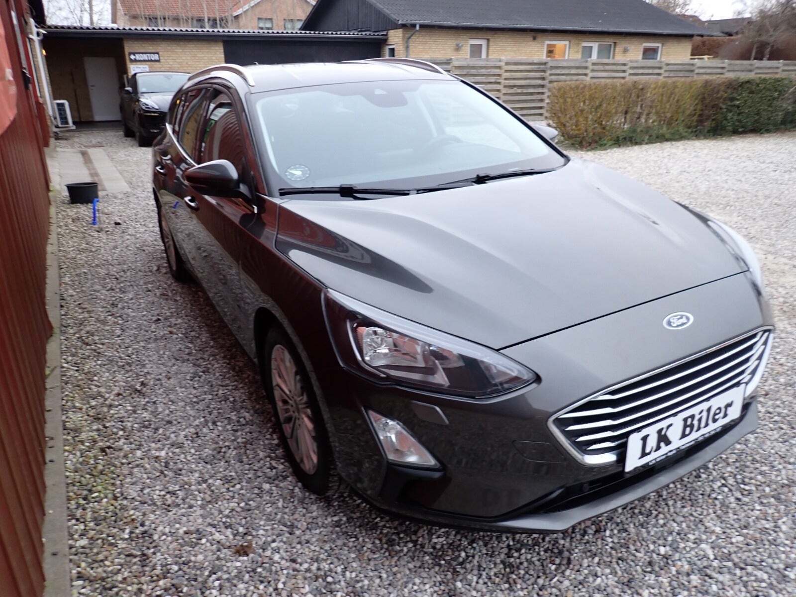 Ford Focus 1,0 EcoBoost Titanium stc.