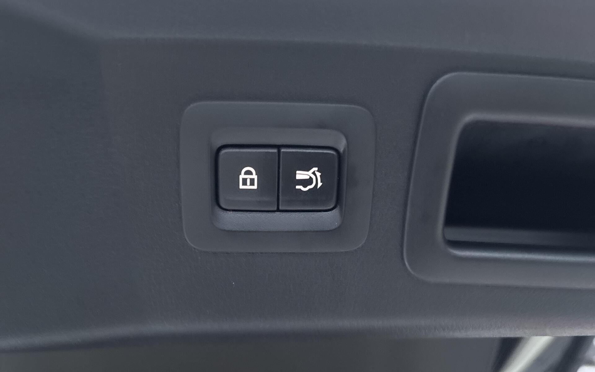 Hvid Mazda CX-60 fra 2022