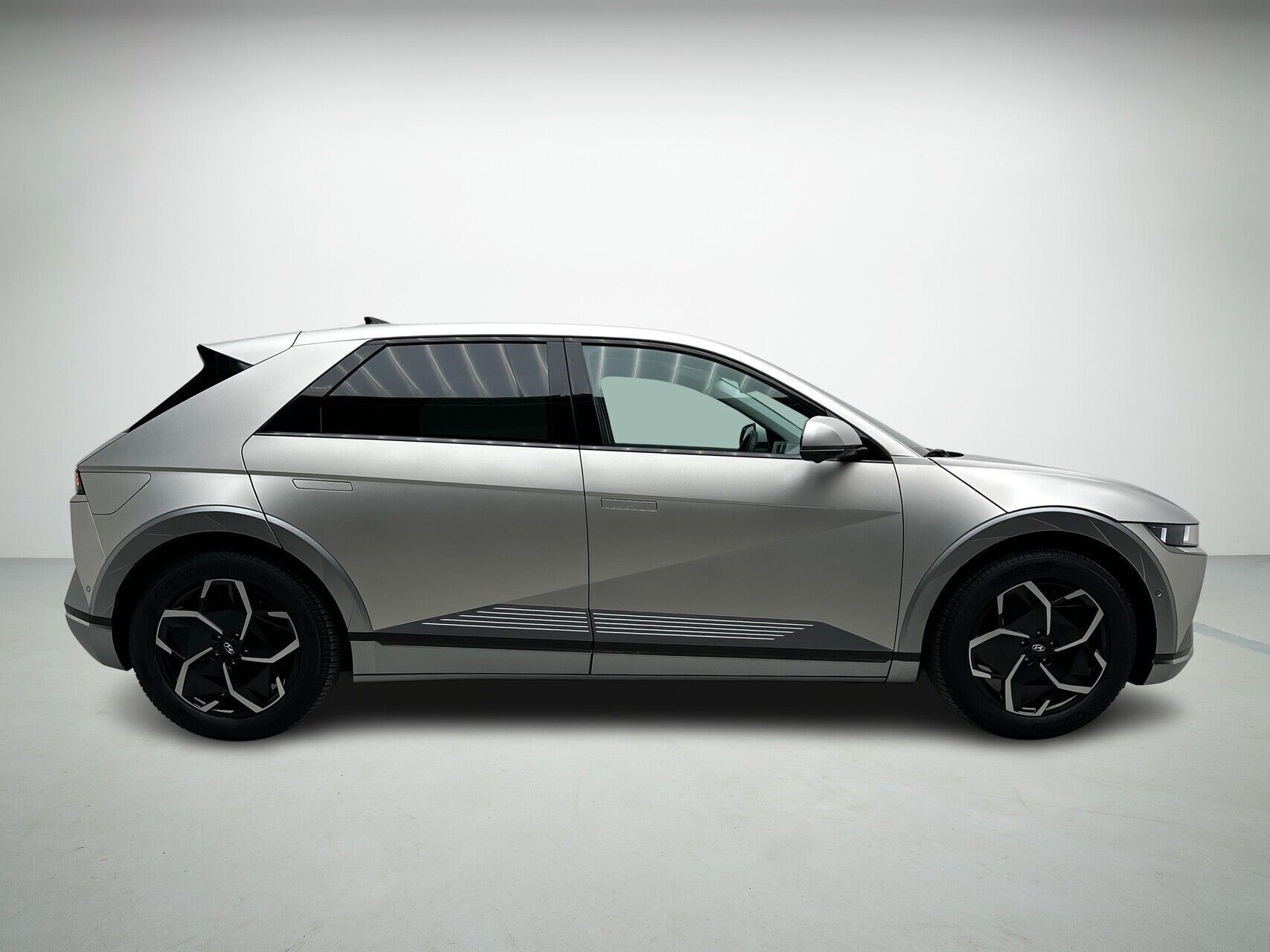 Hyundai Ioniq 5 Electric 72,6 kWh Uniq 218HK 5d Aut.