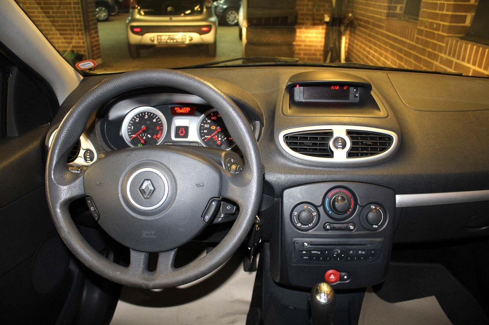 Hvid Renault Clio III fra 2012