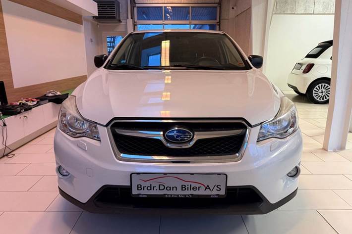 Hvid Subaru XV fra 2015