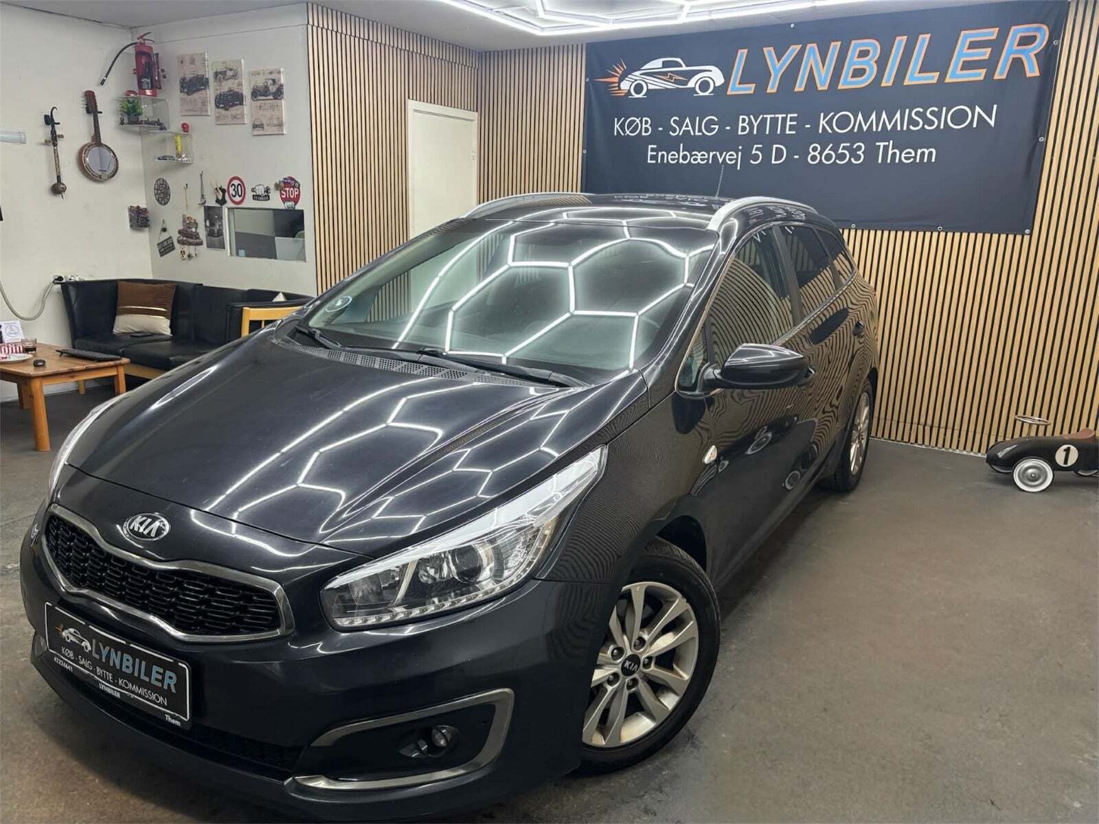 Kia Ceed 1,6 CRDi 110 Attraction