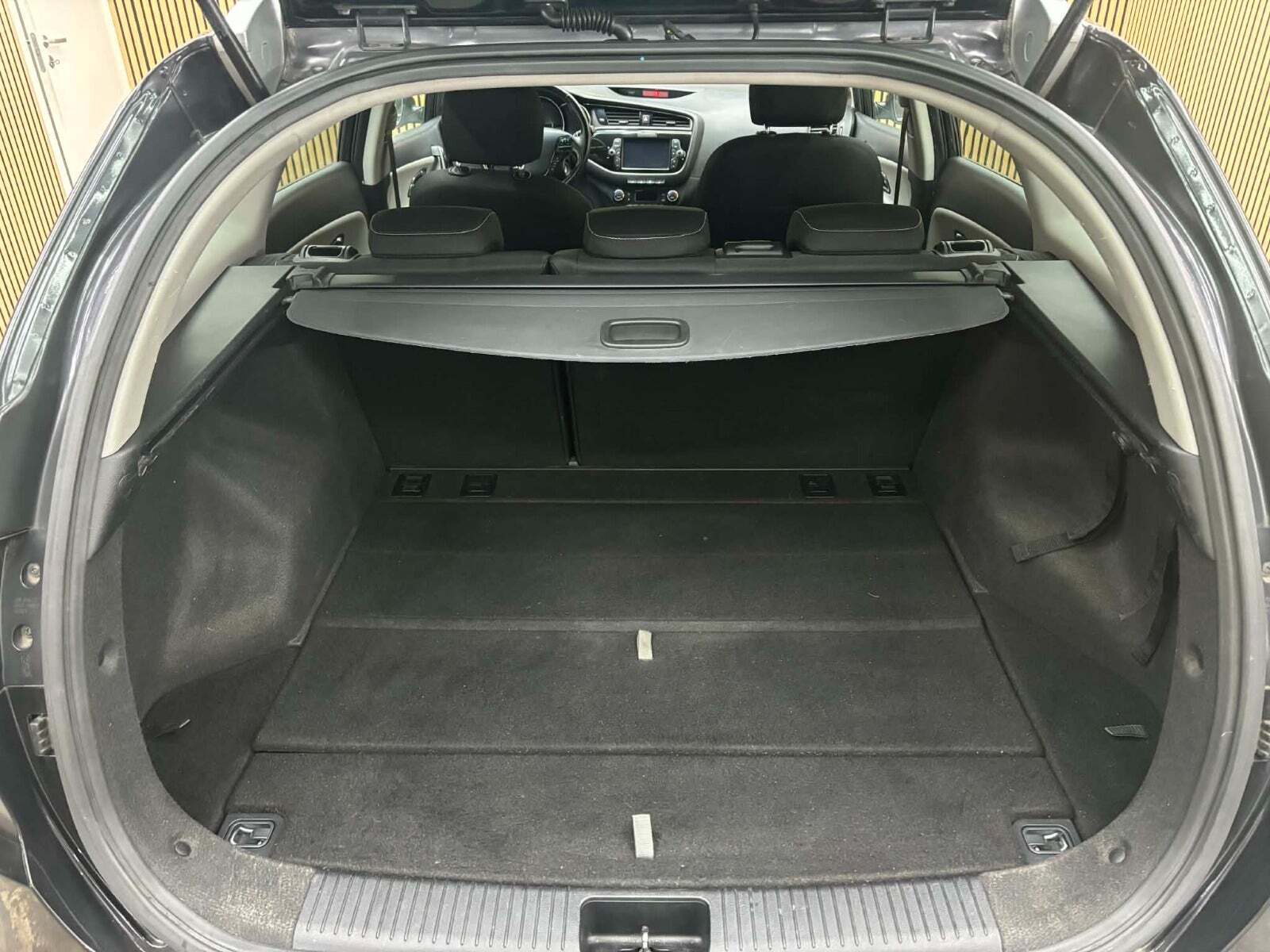 Kia Ceed 1,6 CRDi 110 Attraction