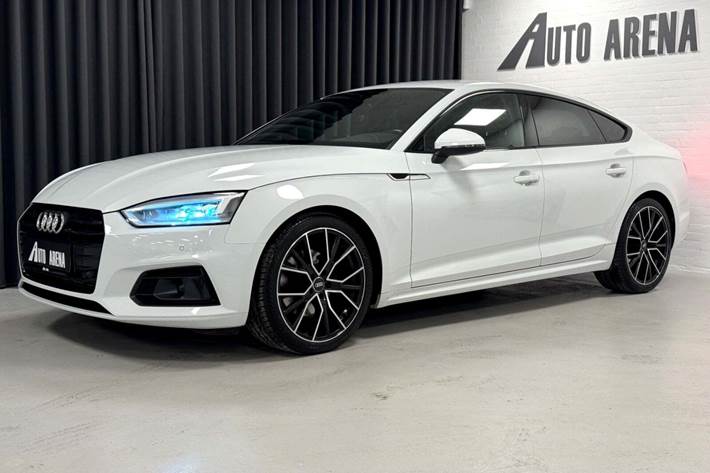 Hvid Audi A5 fra 2018 set udefra