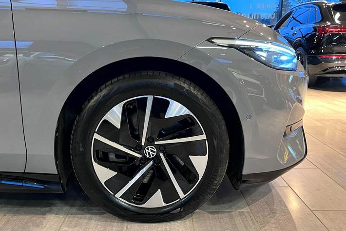Grå VW ID.7 fra 2024