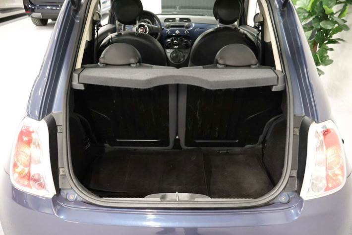 Blå Fiat 500 fra 2008