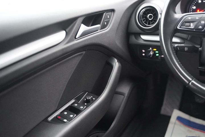 Sort Audi A3 fra 2017