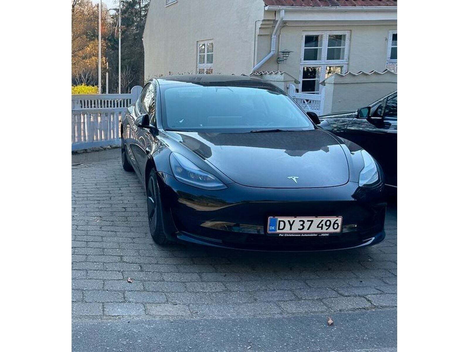 Tesla Model 3 RWD