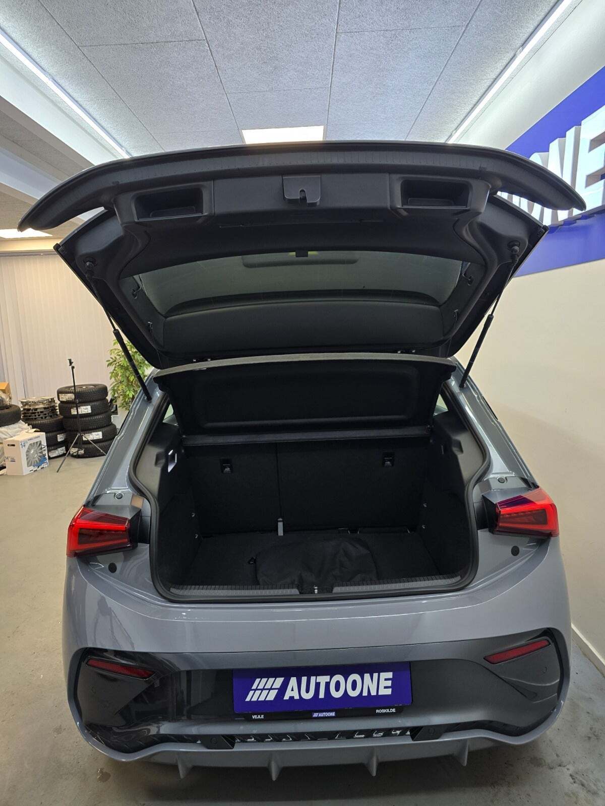 Grå Cupra Born fra 2022