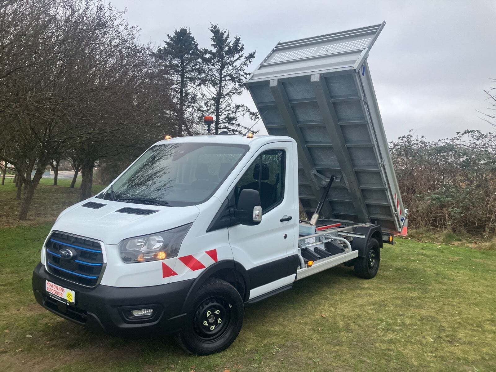 Ford E-Transit 350 L3 Chassis 68 Trend H1 RWD