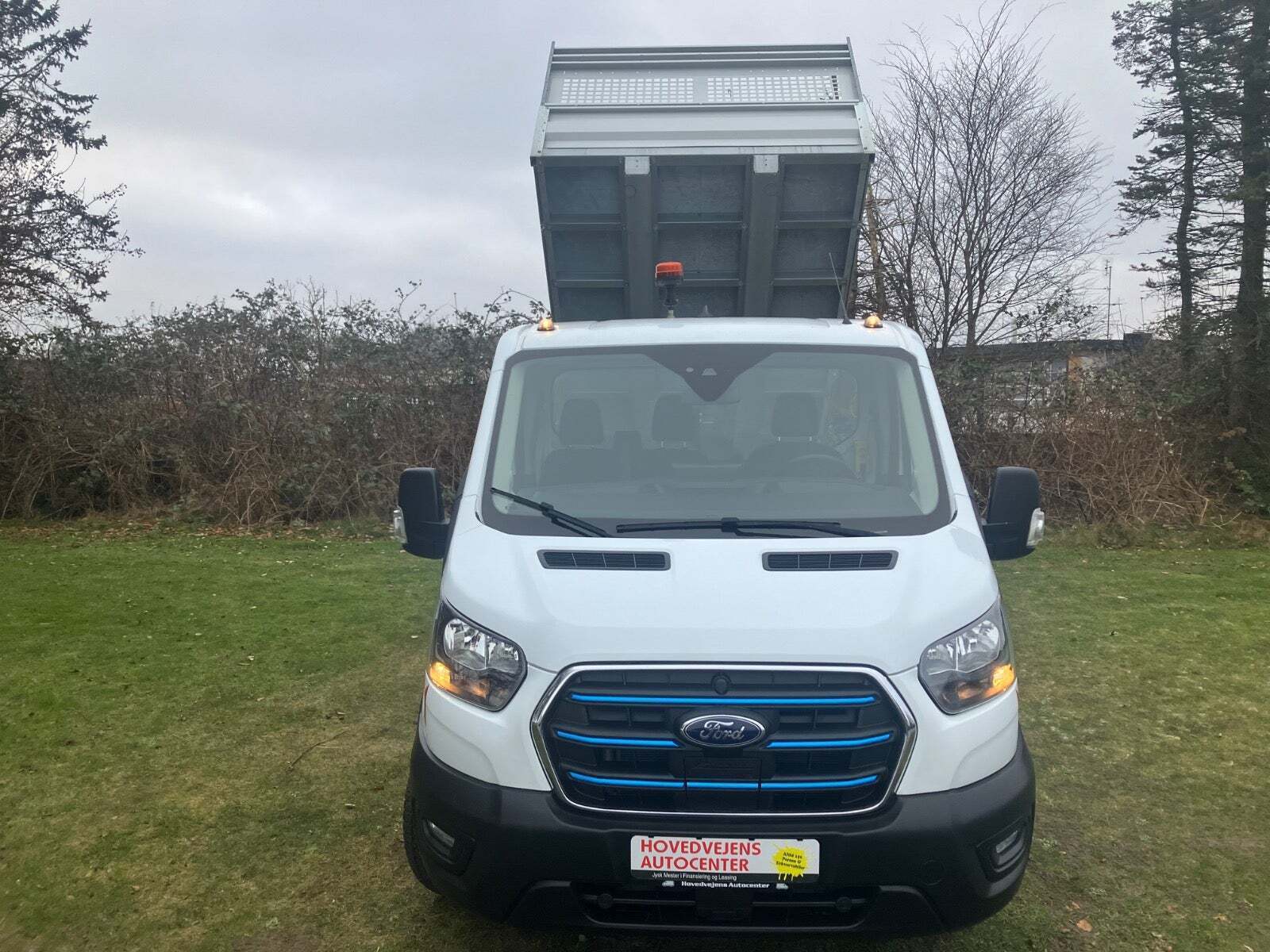 Ford E-Transit 350 L3 Chassis 68 Trend H1 RWD