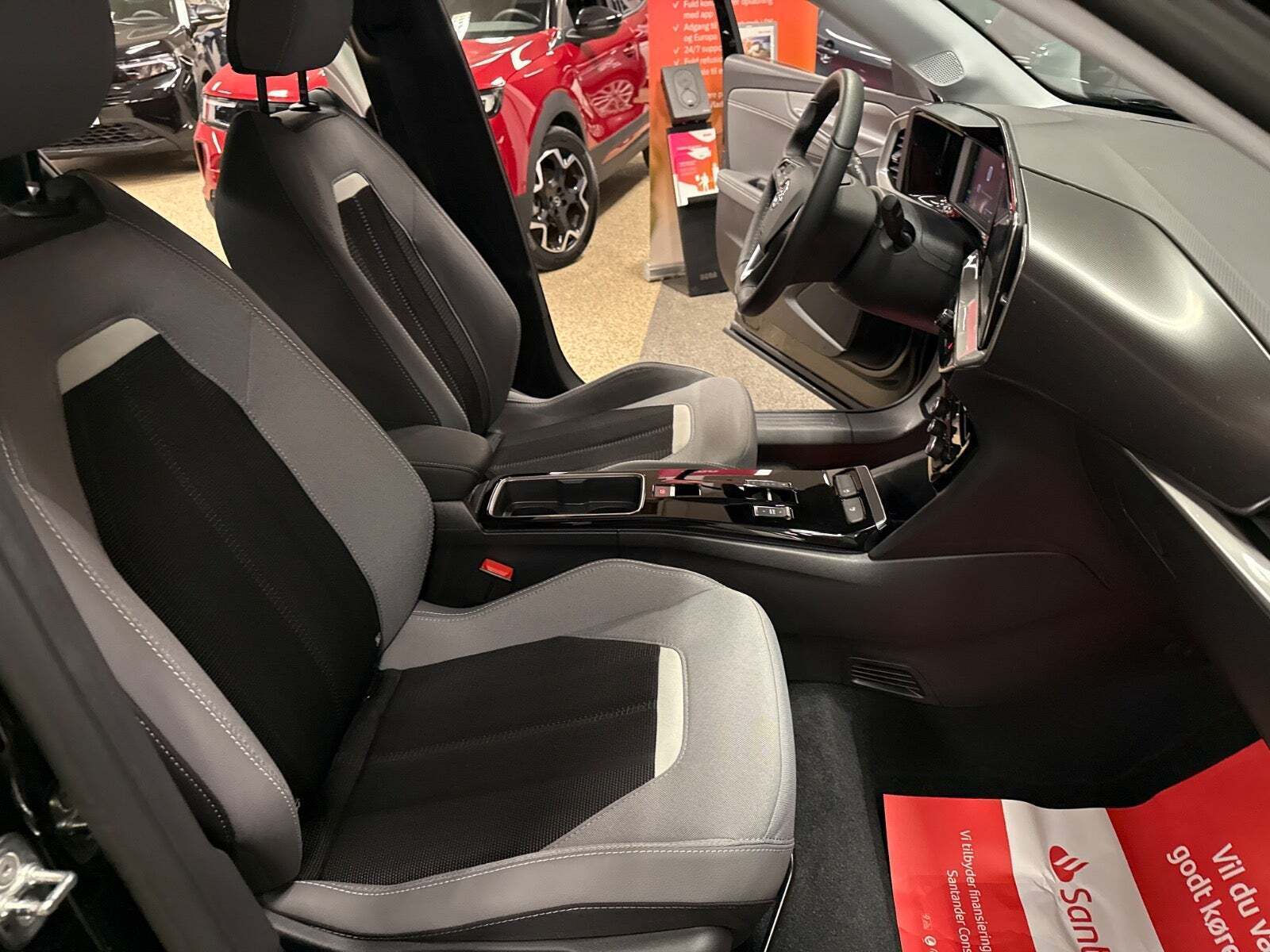 Sort Opel Mokka-e fra 2024